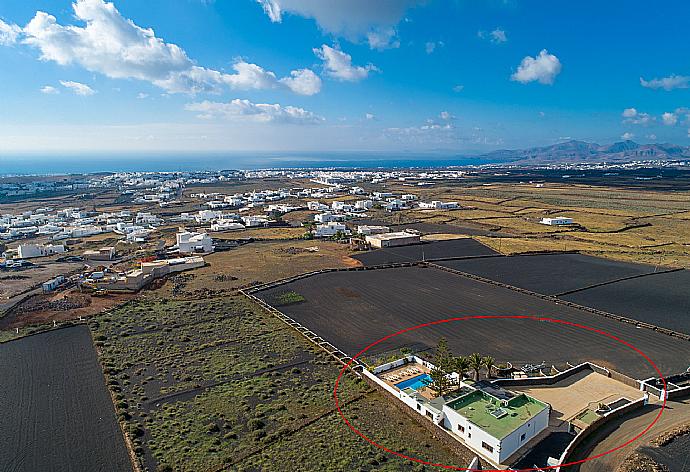 Aerial view showing location of Villa Santana . - Villa Santana . (Galería de imágenes) }}