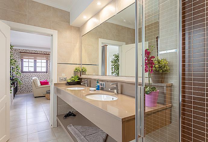 Family bathroom with shower . - Villa Santana . (Photo Gallery) }}