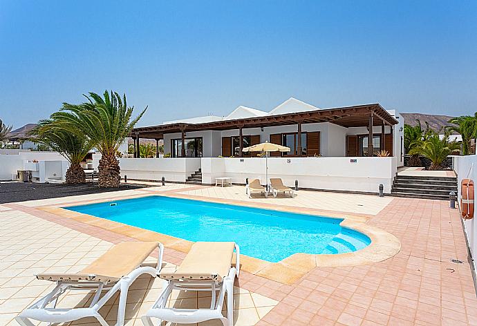 ,Beautiful villa with private pool and terrace . - Villa Dorada . (Galería de imágenes) }}