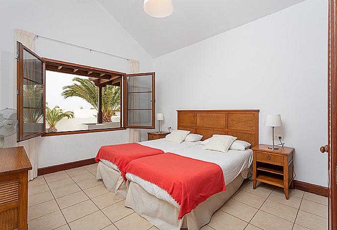 Twin bedroom . - Villa Dorada . (Fotogalerie) }}