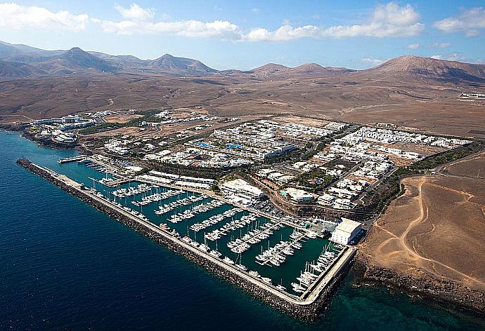 Puerto Calero . - Villa Mar Azul . (Галерея фотографий) }}