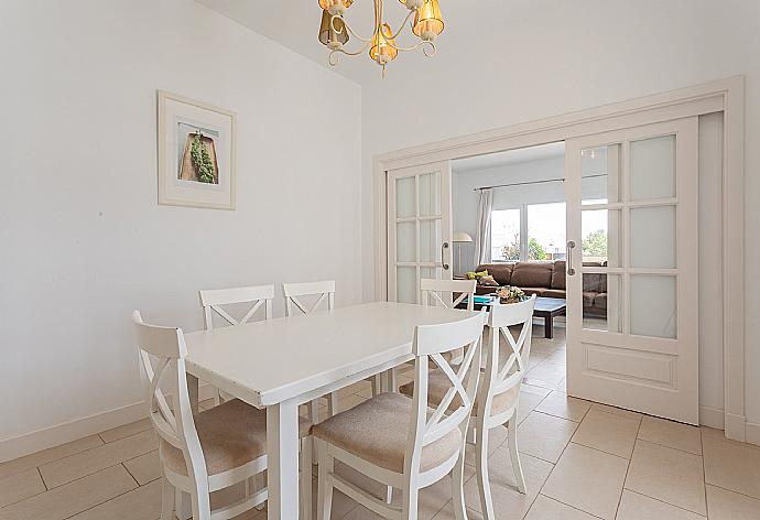 Dining area . - Villa Mar Azul . (Галерея фотографий) }}