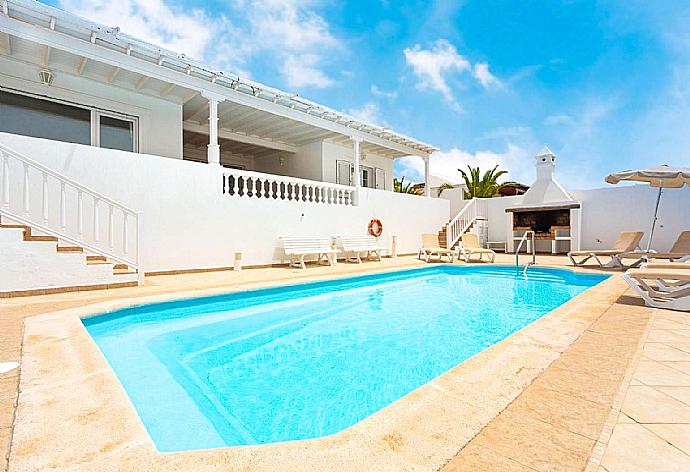 Beautiful villa with private pool and terrace . - Villa Mar Azul . (Photo Gallery) }}