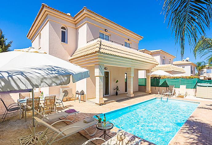 ,Beautiful villa with private pool and terrace . - Villa Koula . (Photo Gallery) }}