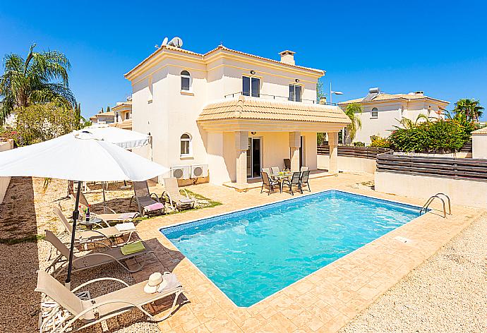 ,Beautiful villa with private pool and terrace . - Villa Chryso . (Galerie de photos) }}