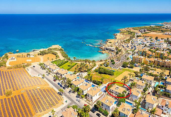 Aerial view showing location of Villa Andree . - Villa Andree . (Galería de imágenes) }}