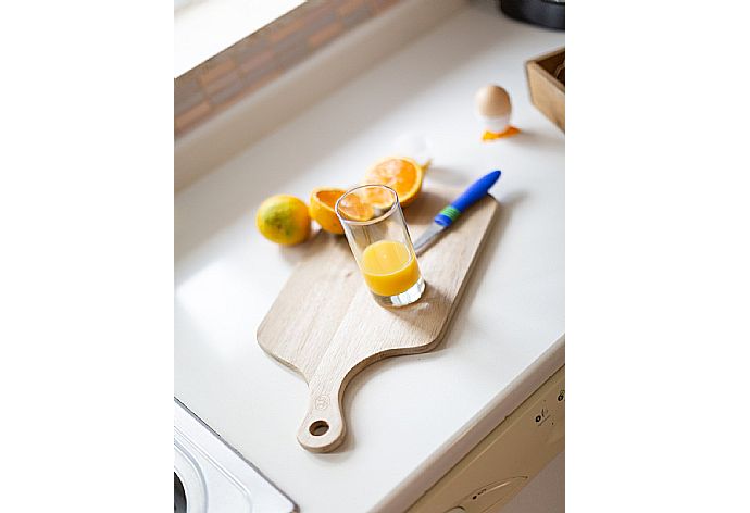 Equipped kitchen . - Villa Armi . (Fotogalerie) }}