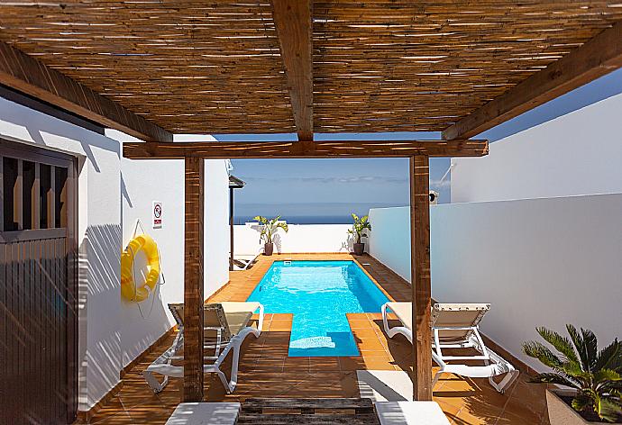Private pool and terrace with sea views . - Villa Princesa Guayarmina . (Galería de imágenes) }}