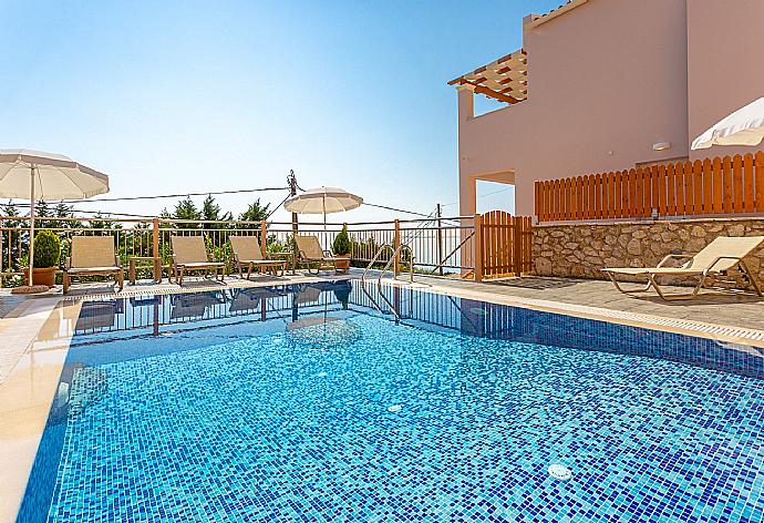 Private pool and terrace with panoramic sea views . - Villa Bacante . (Galleria fotografica) }}