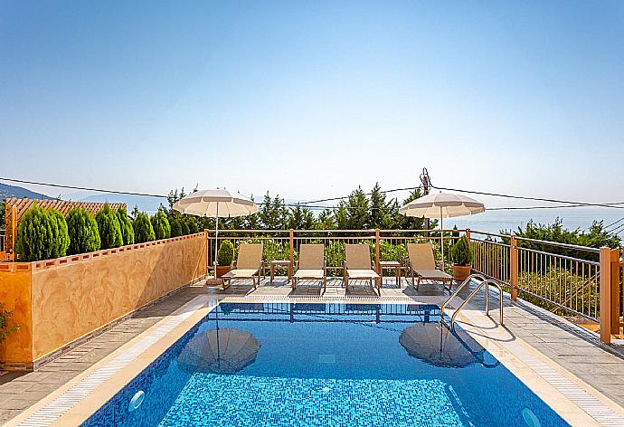 Private pool and terrace with panoramic sea views . - Villa Bacante . (Fotogalerie) }}