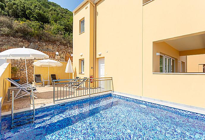 Beautiful villa with private infinity pool and terrace . - Villa Aurora . (Photo Gallery) }}