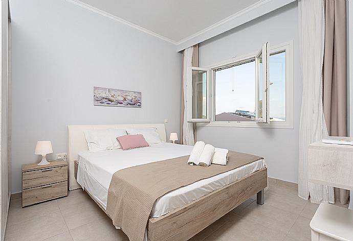 Double bedroom with A/C . - Villa Aurora . (Photo Gallery) }}