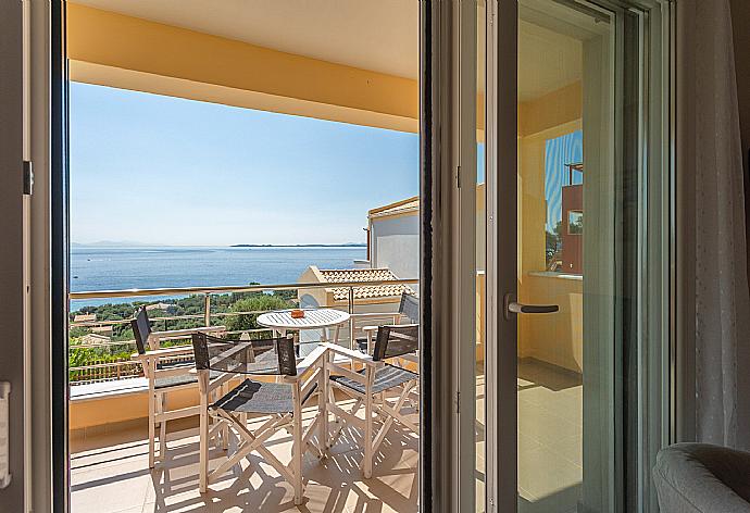 Balcony with panoramic sea views . - Villa Sequoia Yellow . (Photo Gallery) }}
