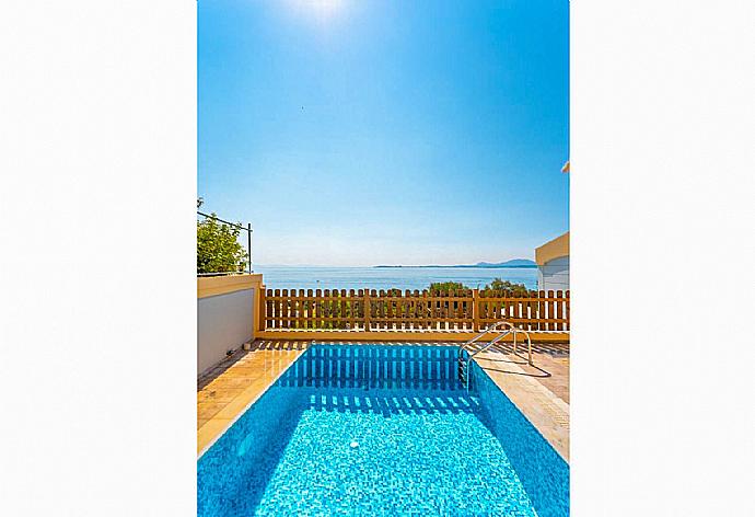 Private pool and terrace with panoramic sea views . - Villa Sequoia . (Photo Gallery) }}