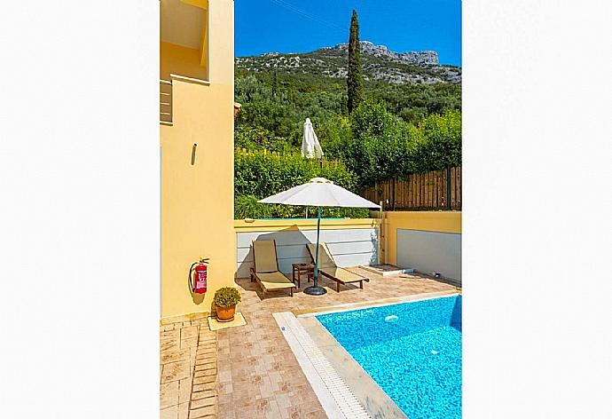 Private pool and terrace with panoramic sea views . - Villa Sequoia . (Galerie de photos) }}