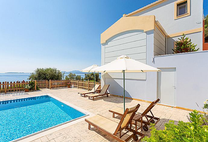 Beautiful villa with private pool and terrace with panoramic sea views . - Villa Alya . (Галерея фотографий) }}