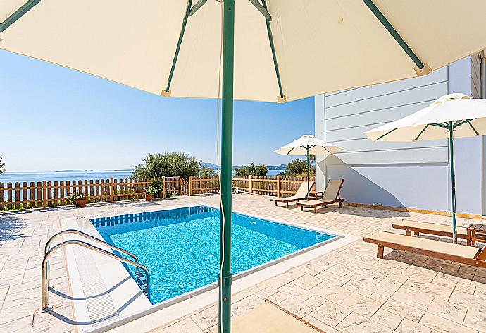 Private pool and terrace with panoramic sea view . - Villa Alya . (Galería de imágenes) }}