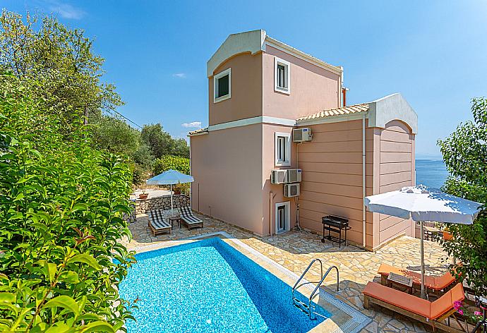 Beautiful villa with private pool and terrace . - Villa Situla . (Galleria fotografica) }}