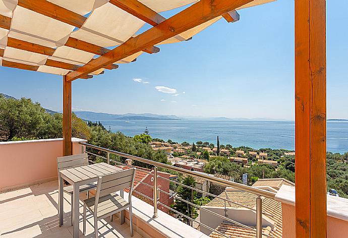 Balcony with panoramic sea views . - Villa Situla . (Photo Gallery) }}