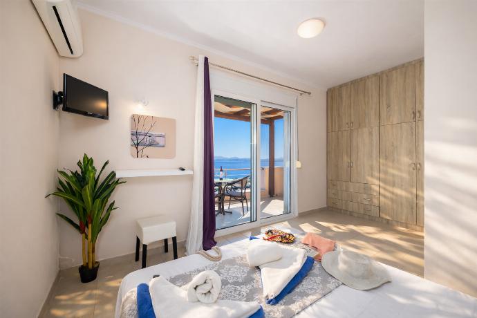  . - Villa Situla . (Photo Gallery) }}