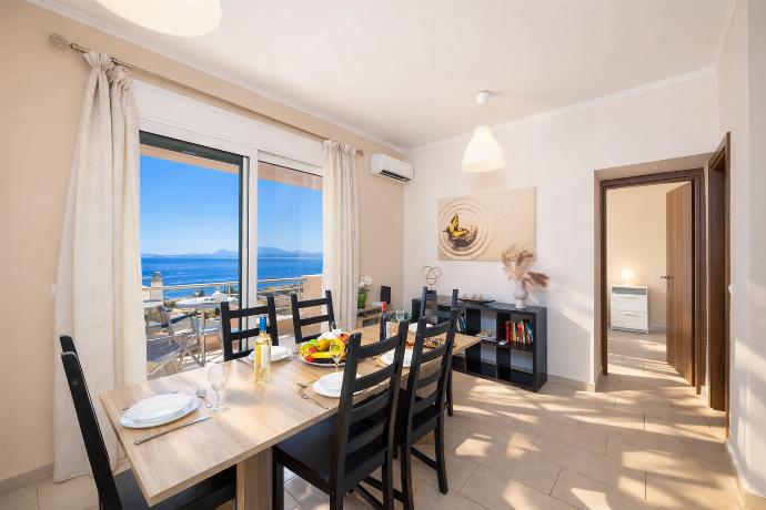  . - Villa Situla . (Photo Gallery) }}