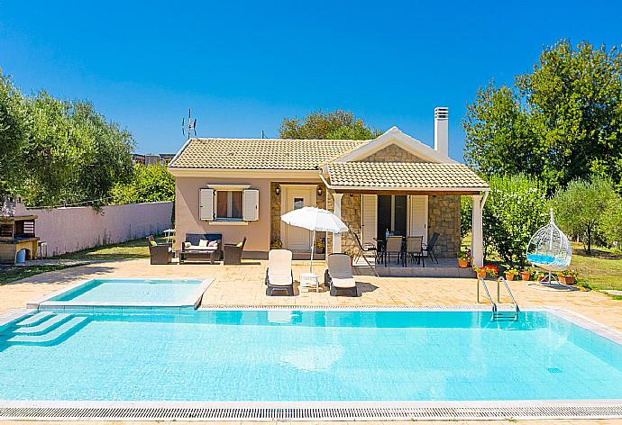 ,Beautiful villa with private pool and terrace . - Villa Popi . (Photo Gallery) }}