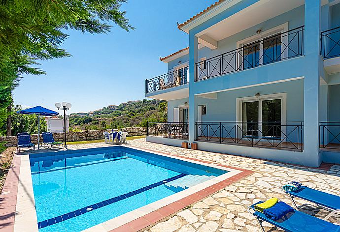 Beautiful villa with private pool and terrace . - Skala Villa Blue . (Галерея фотографий) }}