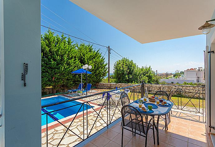 Terrace area . - Skala Villa Blue . (Photo Gallery) }}