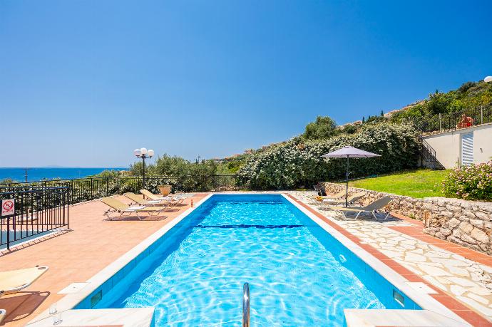 Private pool and terrace with sea views . - Skala Villa Yellow . (Photo Gallery) }}