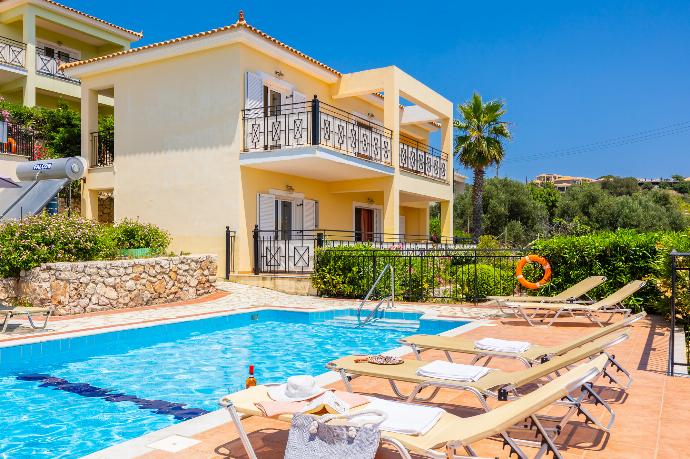Beautiful villa with private pool and terrace with sea views . - Skala Villa Yellow . (Photo Gallery) }}
