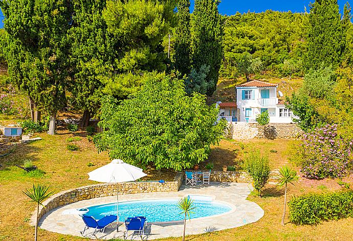 ,Aerial view of Michaels Cottage . - Michaels Cottage . (Fotogalerie) }}