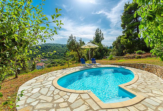 Private pool and terrace . - Michaels Cottage . (Fotogalerie) }}