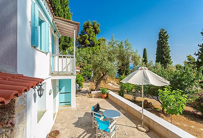 Terrace area . - Michaels Cottage . (Fotogalerie) }}