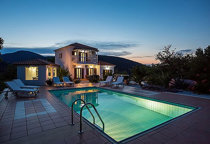 Beautiful villa with private pool  . - Villa Glafki . (Галерея фотографий) }}