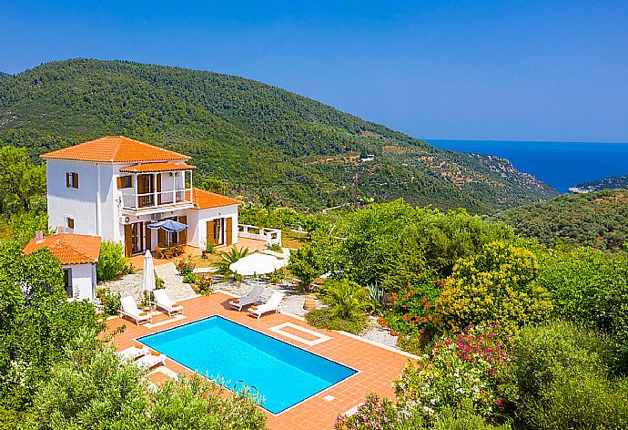 Beautiful villa with private pool and terrace with sea views . - Villa Glafki . (Галерея фотографий) }}