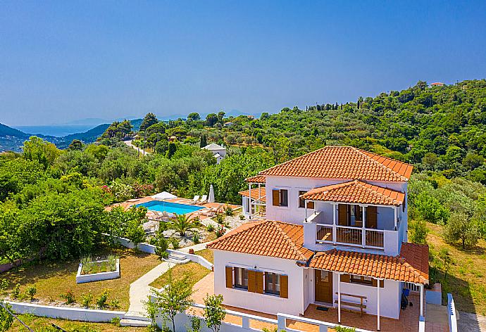 Aerial view of Villa Glafki . - Villa Glafki . (Galería de imágenes) }}