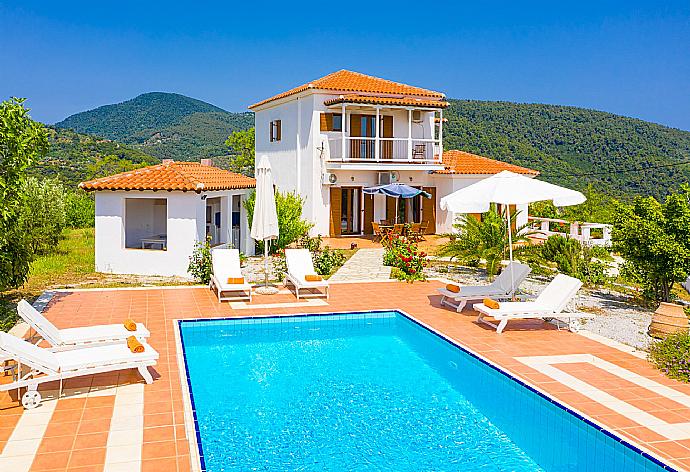 Beautiful villa with private pool and terrace . - Villa Glafki . (Galleria fotografica) }}