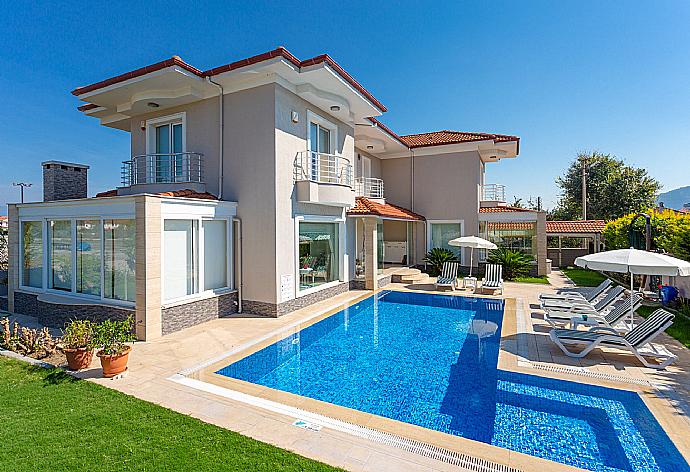 Beautiful villa with private pool and terrace . - Villa Nirvana . (Galerie de photos) }}