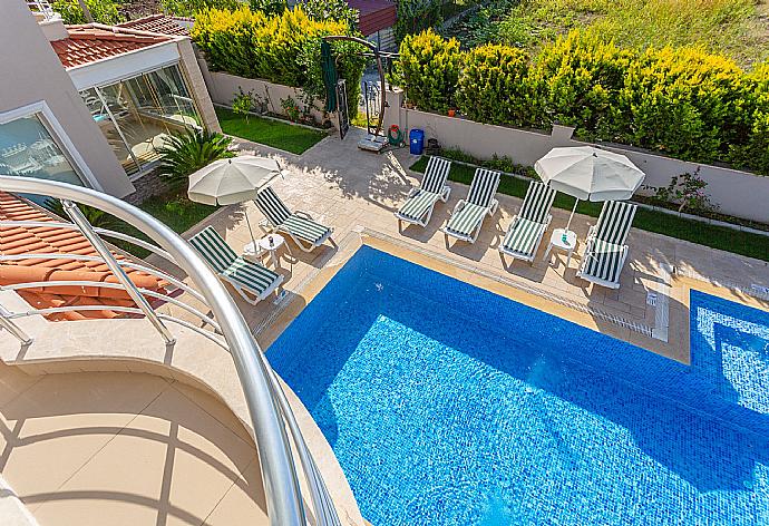 View of pool from balcony . - Villa Nirvana . (Galería de imágenes) }}