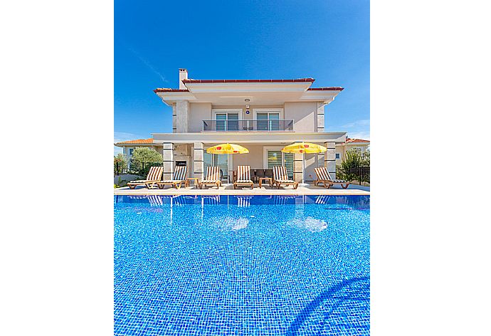 Beautiful villa with private pool and terrace . - Villa Ozcelik . (Photo Gallery) }}