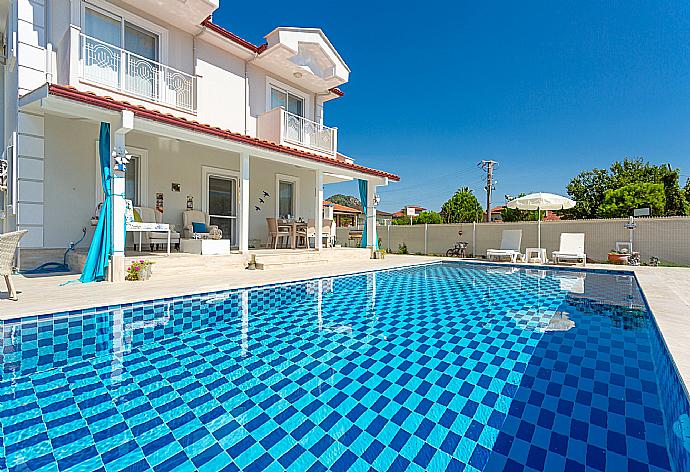 Beautiful villa with private pool and terrace . - Villa Mina . (Photo Gallery) }}