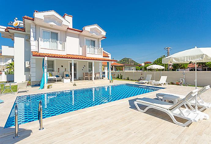 ,Beautiful villa with private pool and terrace . - Villa Mina . (Photo Gallery) }}