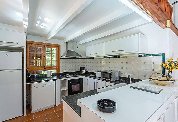 Equipped kitchen . - Can Fanals . (Photo Gallery) }}