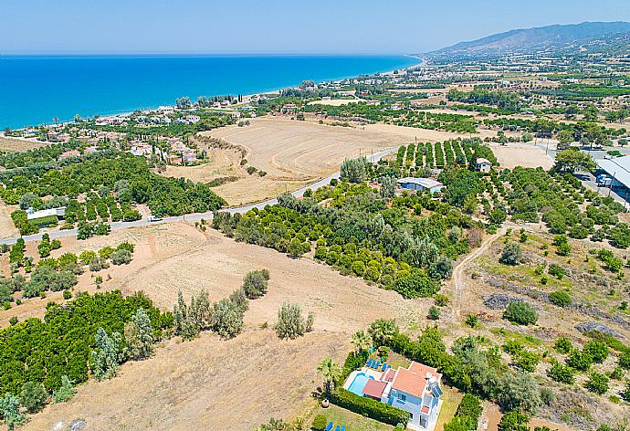 Aerial view of Argaka Sun Villa Tessera . - Argaka Sun Villa Tessera . (Galleria fotografica) }}