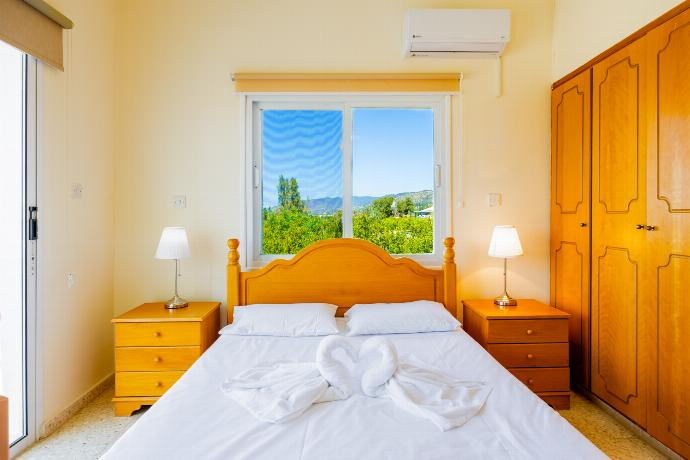  . - Villa Aristotelis . (Γκαλερί Φωτογραφιών) }}