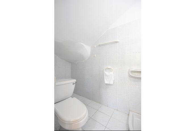  . - Villa Aristotelis . (Γκαλερί Φωτογραφιών) }}
