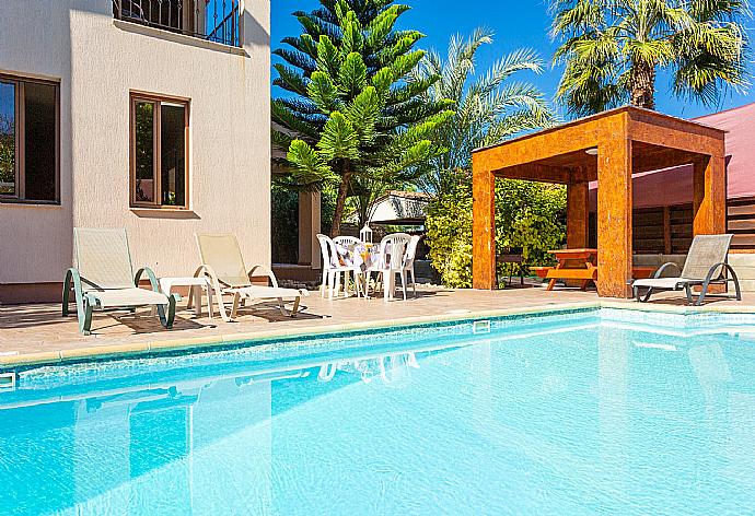 Beautiful villa with private pool and terrace . - Villa Kinousa 2 . (Galería de imágenes) }}