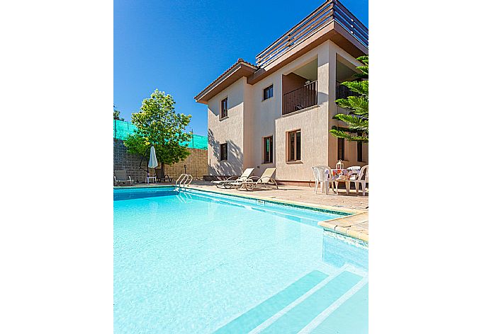 Beautiful villa with private pool and terrace . - Villa Kinousa 2 . (Galería de imágenes) }}