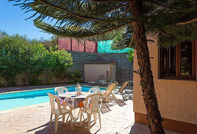 Private pool and terrace . - Villa Kinousa 2 . (Galería de imágenes) }}