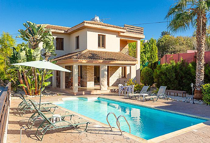 Beautiful villa with private pool and terrace with sea views . - Villa Kinousa 1 . (Galerie de photos) }}